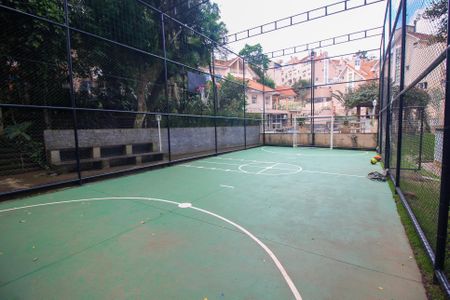 Casa de condomínio à venda com 220m², 4 quartos e 3 vagas Casa de condomínio à venda com 220m², 4 quartos e 3 vagasQuadra Esportiva