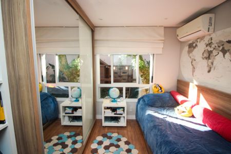 Casa de condomínio à venda com 220m², 4 quartos e 3 vagas Casa de condomínio à venda com 220m², 4 quartos e 3 vagasSuíte 2