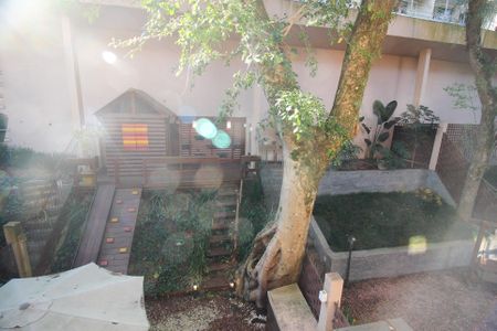 Casa de condomínio à venda com 220m², 4 quartos e 3 vagas Casa de condomínio à venda com 220m², 4 quartos e 3 vagasVista da Suíte 2