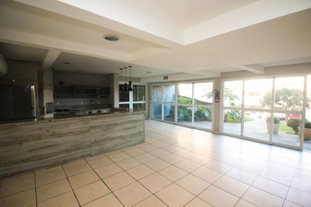 Casa de condomínio à venda com 220m², 4 quartos e 3 vagas Casa de condomínio à venda com 220m², 4 quartos e 3 vagasÁrea comum - Salão de festas 2