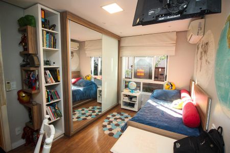 Casa de condomínio à venda com 220m², 4 quartos e 3 vagas Casa de condomínio à venda com 220m², 4 quartos e 3 vagasSuíte 2