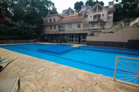 Casa de condomínio à venda com 220m², 4 quartos e 3 vagas Casa de condomínio à venda com 220m², 4 quartos e 3 vagasÁrea comum - Piscina