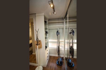 Closet da suíte 1 de casa de condomínio à venda com 4 quartos, 220m² em Cavalhada, Porto Alegre