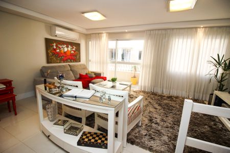 Sala de casa de condomínio à venda com 4 quartos, 220m² em Cavalhada, Porto Alegre