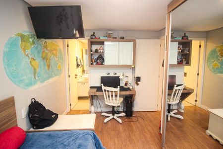 Casa de condomínio à venda com 220m², 4 quartos e 3 vagas Casa de condomínio à venda com 220m², 4 quartos e 3 vagasSuíte 2