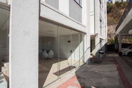 Apartamento à venda com 47m², 2 quartos e 1 vagaÁrea comum 
