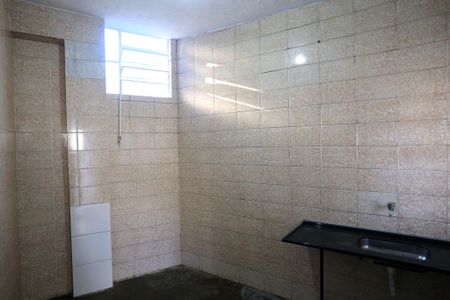 Casa para alugar com 30m², 1 quarto e sem vagaCozinha e Área de Serviço