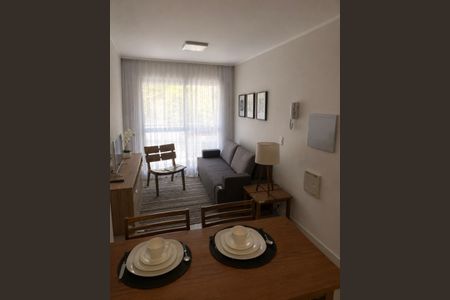 Sala de kitnet/studio para alugar com 1 quarto, 45m² em Jacarepaguá, Rio de Janeiro