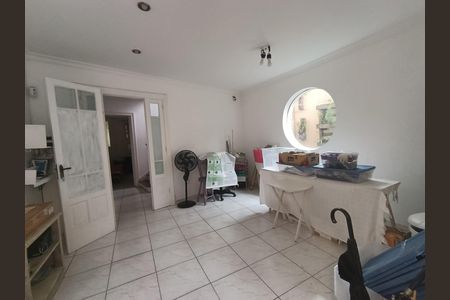 Sala 1 de casa para alugar com 5 quartos, 150m² em Bela Vista, São Paulo