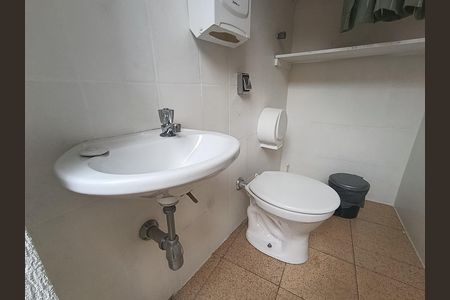 Casa para alugar com 150m², 5 quartos e 3 vagasBanheiro Externo 