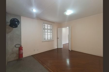 Casa para alugar com 150m², 5 quartos e 3 vagasSuíte