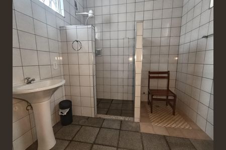 Casa para alugar com 150m², 5 quartos e 3 vagasBanheiro