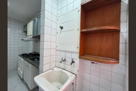 Apartamento à venda com 72m², 3 quartos e 2 vagas Apartamento à venda com 72m², 3 quartos e 2 vagasÁrea de Serviço