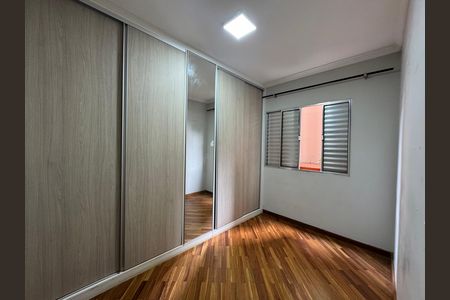 Apartamento à venda com 72m², 3 quartos e 2 vagas Apartamento à venda com 72m², 3 quartos e 2 vagasQuarto 1