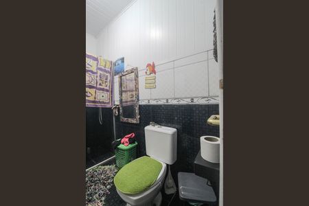 Banheiro de casa à venda com 4 quartos, 221m² em Tristeza, Porto Alegre