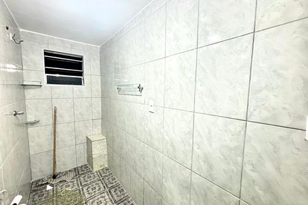 Banheiro de casa para alugar com 2 quartos, 55m² em Lageado, Ferraz de Vasconcelos