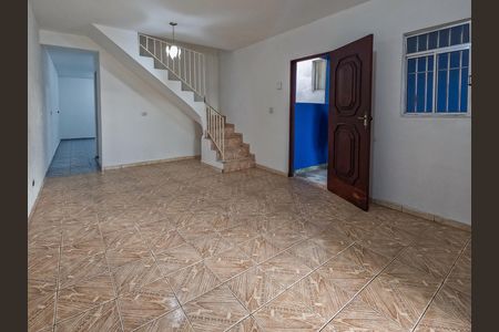 Casa para alugar com 4 quartos, 120m² em Conjunto Habitacional Turistica, São Paulo