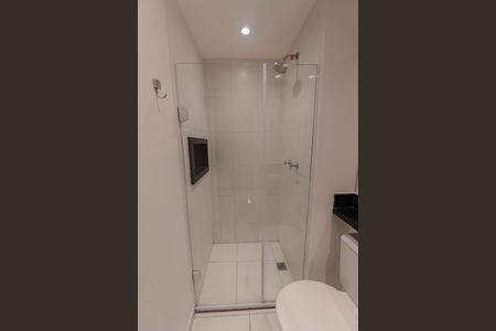 Banheiro de kitnet/studio para alugar com 1 quarto, 20m² em Bela Vista, São Paulo