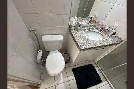 Apartamento à venda com 118m², 3 quartos e 2 vagas Apartamento à venda com 118m², 3 quartos e 2 vagasBanheiro da Suíte 1