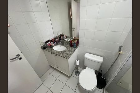 Apartamento à venda com 118m², 3 quartos e 2 vagas Apartamento à venda com 118m², 3 quartos e 2 vagasBanheiro da Suíte 2
