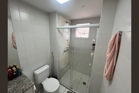 Apartamento à venda com 118m², 3 quartos e 2 vagas Apartamento à venda com 118m², 3 quartos e 2 vagasBanheiro da Suíte 2