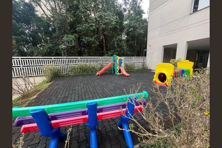 Apartamento à venda com 118m², 3 quartos e 2 vagas Apartamento à venda com 118m², 3 quartos e 2 vagasÁrea comum - Playground