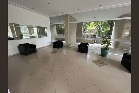 Apartamento à venda com 118m², 3 quartos e 2 vagas Apartamento à venda com 118m², 3 quartos e 2 vagasHall de entrada