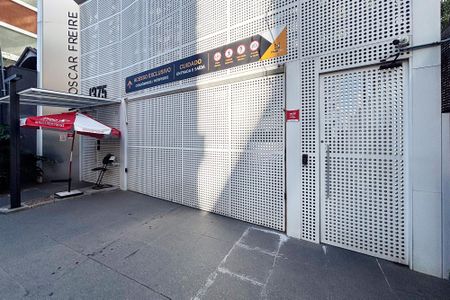fachada do predio de kitnet/studio para alugar com 1 quarto, 20m² em Pinheiros, São Paulo