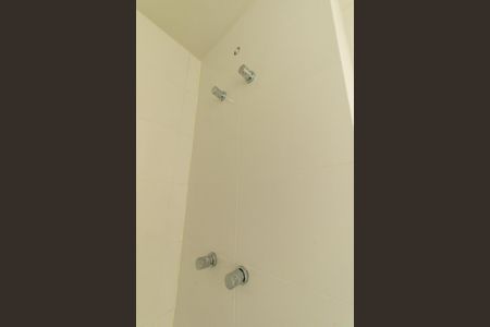 Banheiro da Suite de apartamento à venda com 1 quarto, 31m² em Água Verde, Curitiba