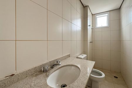 Apartamento à venda com 83m², 3 quartos e 2 vagasBanheiro Social