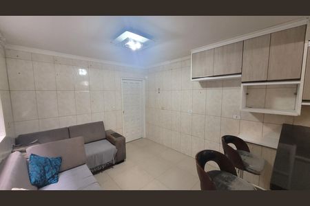 Sala de casa para alugar com 2 quartos, 80m² em Parque Santa Madalena, São Paulo