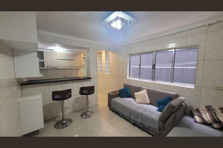 Sala de casa para alugar com 2 quartos, 80m² em Parque Santa Madalena, São Paulo