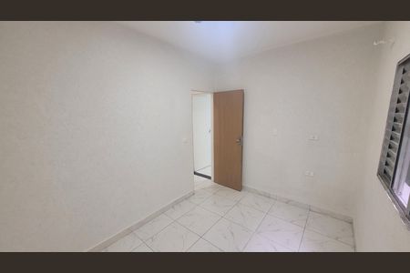 Quarto de casa para alugar com 2 quartos, 80m² em Parque Santa Madalena, São Paulo