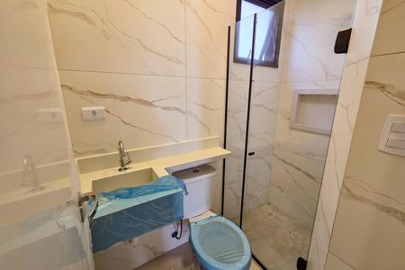 Casa de condomínio para alugar com 93m², 2 quartos e 1 vaga Casa de condomínio para alugar com 93m², 2 quartos e 1 vagaBanheiro da Suíte 1