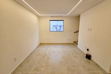 Casa de condomínio para alugar com 93m², 2 quartos e 1 vaga