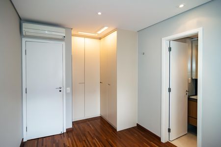 Apartamento para alugar com 76m², 2 quartos e 1 vagaQuarto 2 - Suíte