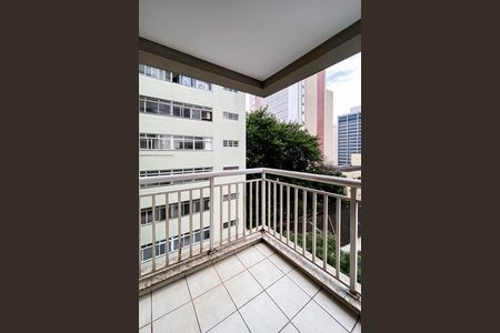 Apartamento para alugar com 76m², 2 quartos e 1 vagaVaranda