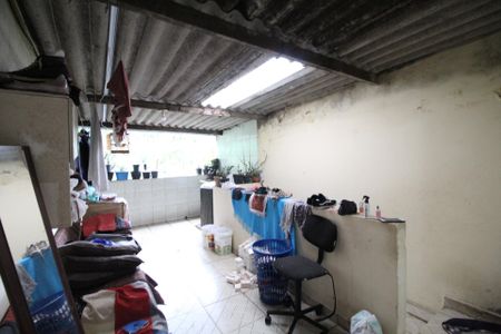 Casa à venda com 140m², 2 quartos e 1 vagaÁrea de Serviço
