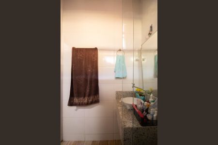 Casa à venda com 360m², 4 quartos e 3 vagas Casa à venda com 360m², 4 quartos e 3 vagasCasa 1 - Banheiro da Suíte