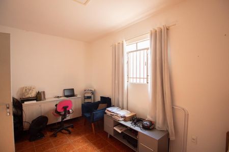 Casa à venda com 360m², 4 quartos e 3 vagas Casa à venda com 360m², 4 quartos e 3 vagasCasa 1 - Quarto 1