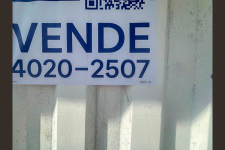 Casa à venda com 360m², 4 quartos e 3 vagas Casa à venda com 360m², 4 quartos e 3 vagasPlaquinha Instalada