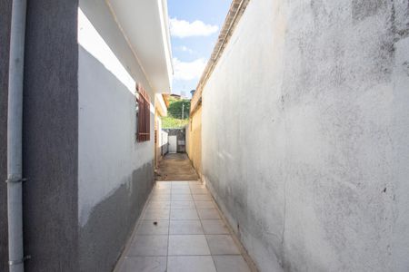 Casa à venda com 360m², 4 quartos e 3 vagas Casa à venda com 360m², 4 quartos e 3 vagasCasa 2 - Entrada
