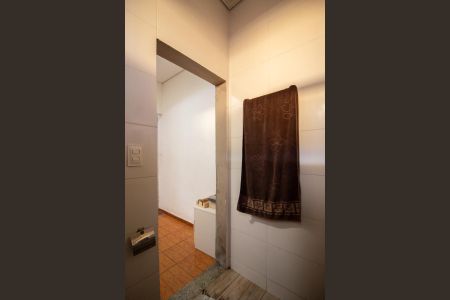 Casa à venda com 360m², 4 quartos e 3 vagas Casa à venda com 360m², 4 quartos e 3 vagasCasa 1 - Banheiro da Suíte