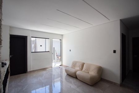 Casa à venda com 360m², 4 quartos e 3 vagas Casa à venda com 360m², 4 quartos e 3 vagasCasa 2 - Sala