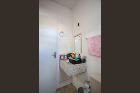 Casa à venda com 360m², 4 quartos e 3 vagas Casa à venda com 360m², 4 quartos e 3 vagasCasa 1 - Banheiro Social