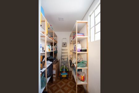 Casa à venda com 360m², 4 quartos e 3 vagas Casa à venda com 360m², 4 quartos e 3 vagasCasa 1 - Despensa