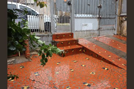Quintal de casa à venda com 4 quartos, 187m² em Vila Portuguesa, São Paulo