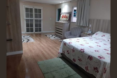 Casa para alugar com 252m², 4 quartos e 3 vagasQuarto