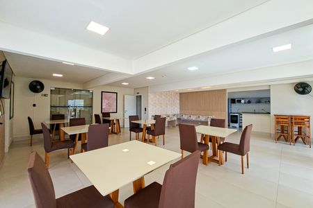 Apartamento para alugar com 106m², 2 quartos e 1 vaga Apartamento para alugar com 106m², 2 quartos e 1 vagaÁrea comum - Salão de festas