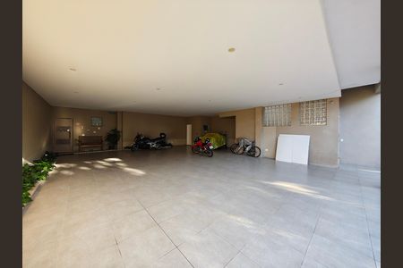 Garagem de casa à venda com 3 quartos, 550m² em Tremembé, São Paulo